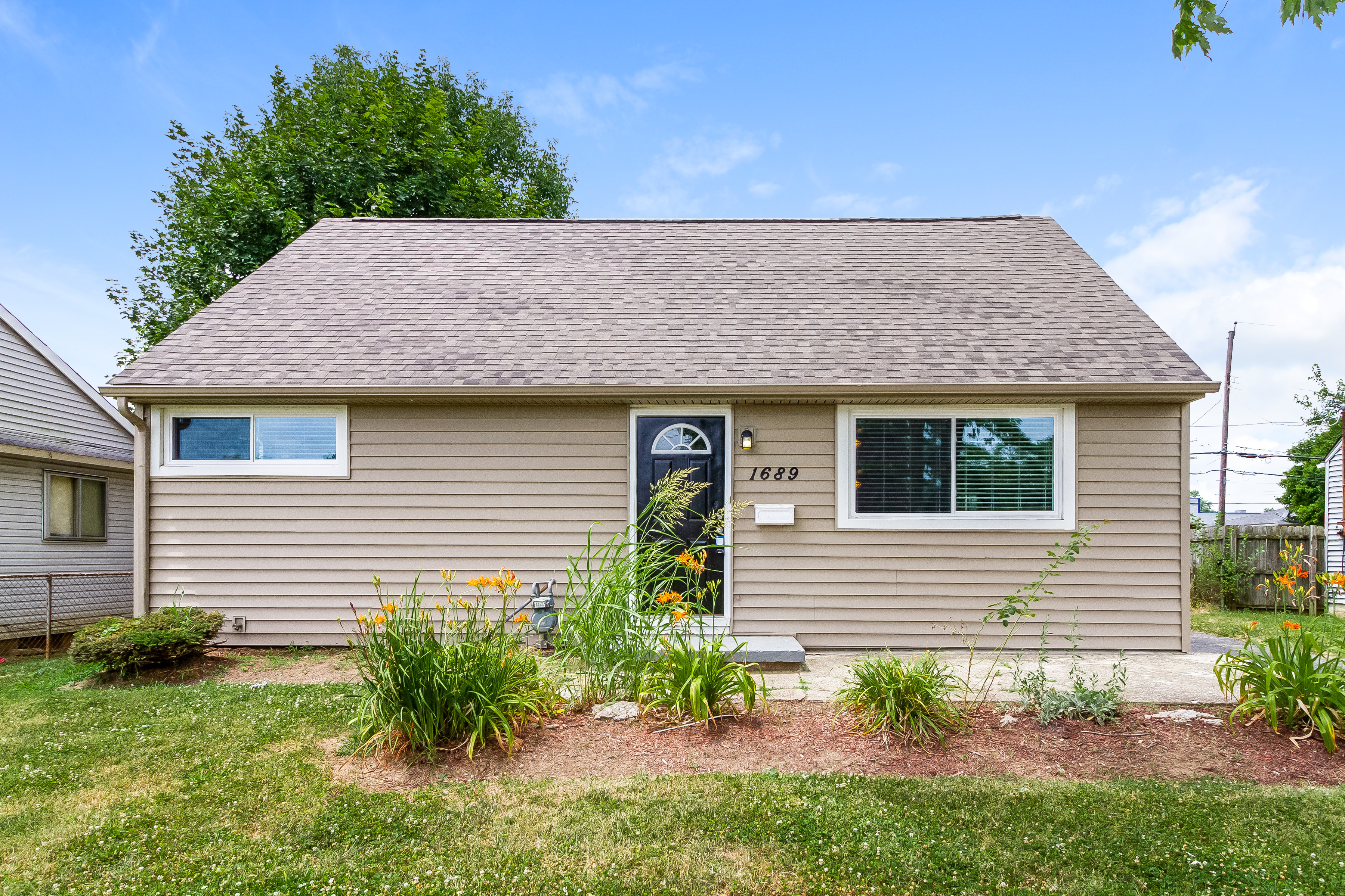 1689 Geraldine Ave Columbus, OH 43219
